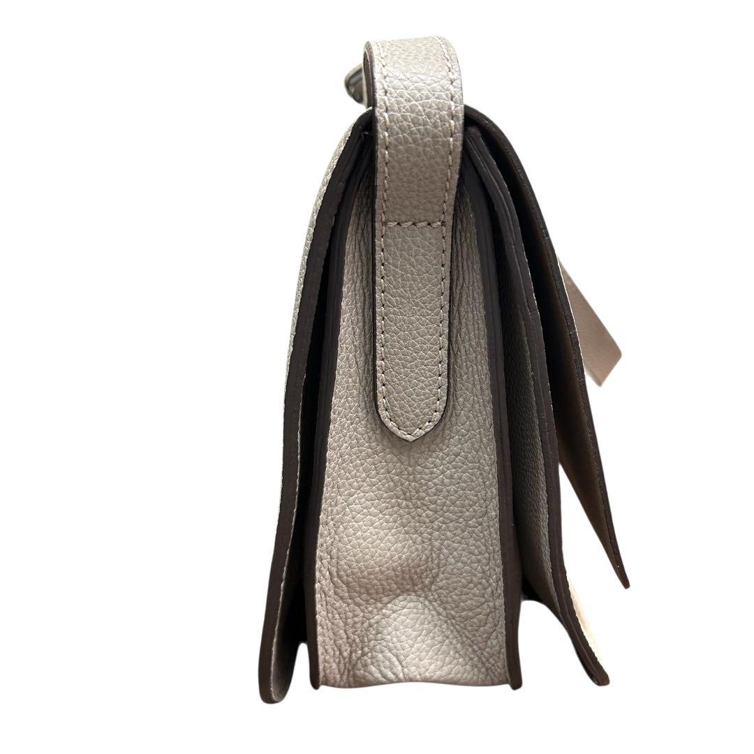 FURLA フルラ ショルダーバッグ グレー レザー フラップ ロゴ