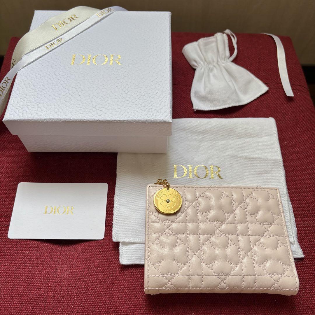 日本限定】Diorstar Dahlia 財布 クローバー ラムスキン - メルカリ