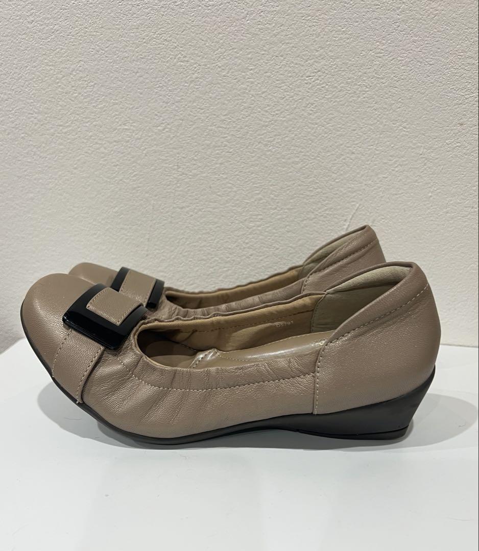 極美品 SHOEL シュール 本革 バックル ウォーキングパンプス ベージュ - メルカリ