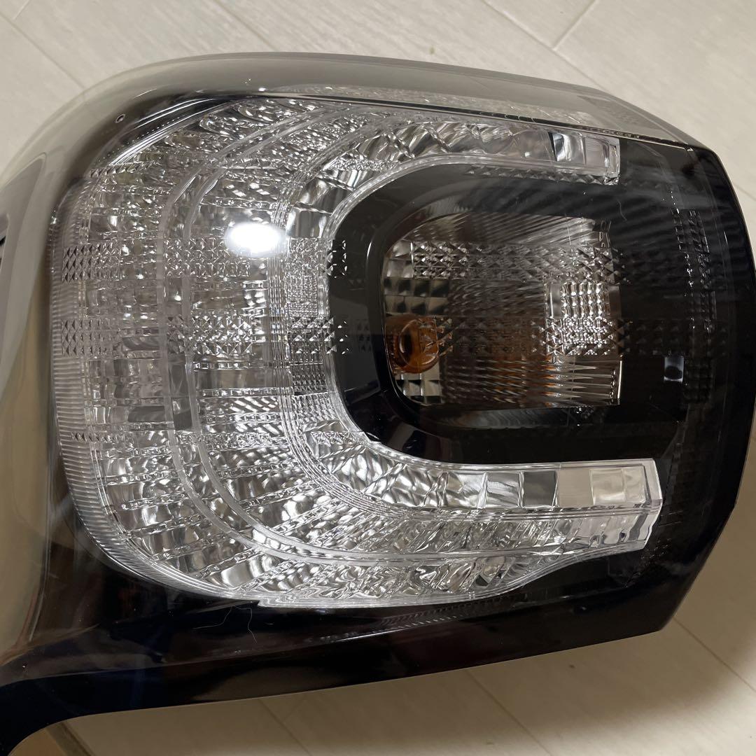 トヨタ シエンタ 170系 助手席側 テール ランプ セット 美品