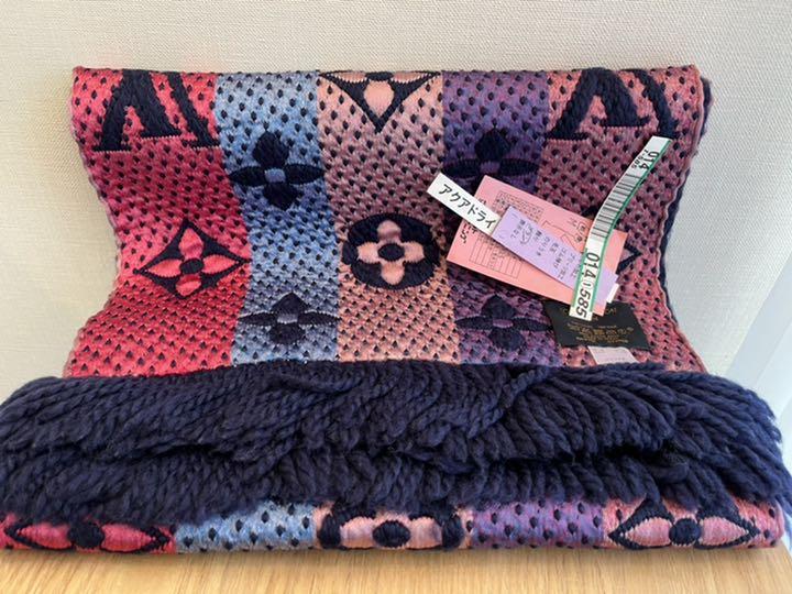 大人気新作 たちろまん様専用 LOUIS VUITTON PqsAn-m96055209749 エシャルプロゴマニア レインボー 安い特価