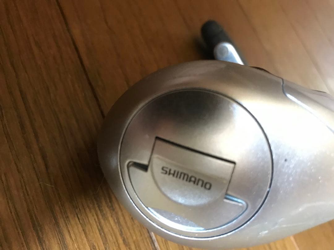シマノ製　左巻きベイトリール　おね下げ可能！