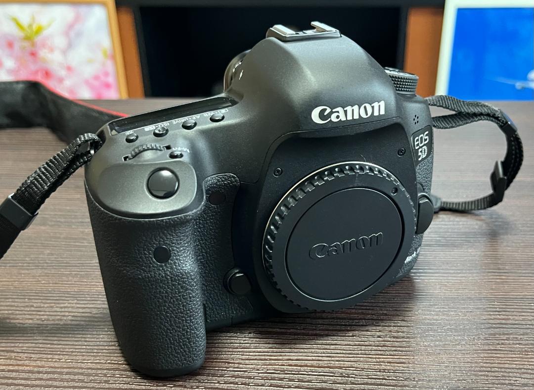EOS 5D Mark III デジタルカメラ EOS 5D Mark III デジタルカメラ