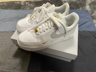 42%割引23cm【オンラインショップ】 NIKE ナイキ エアフォース1 WMNS 年末のプロモーション エアフォース1 かおりん♡様専用 ナイキ スニーカー