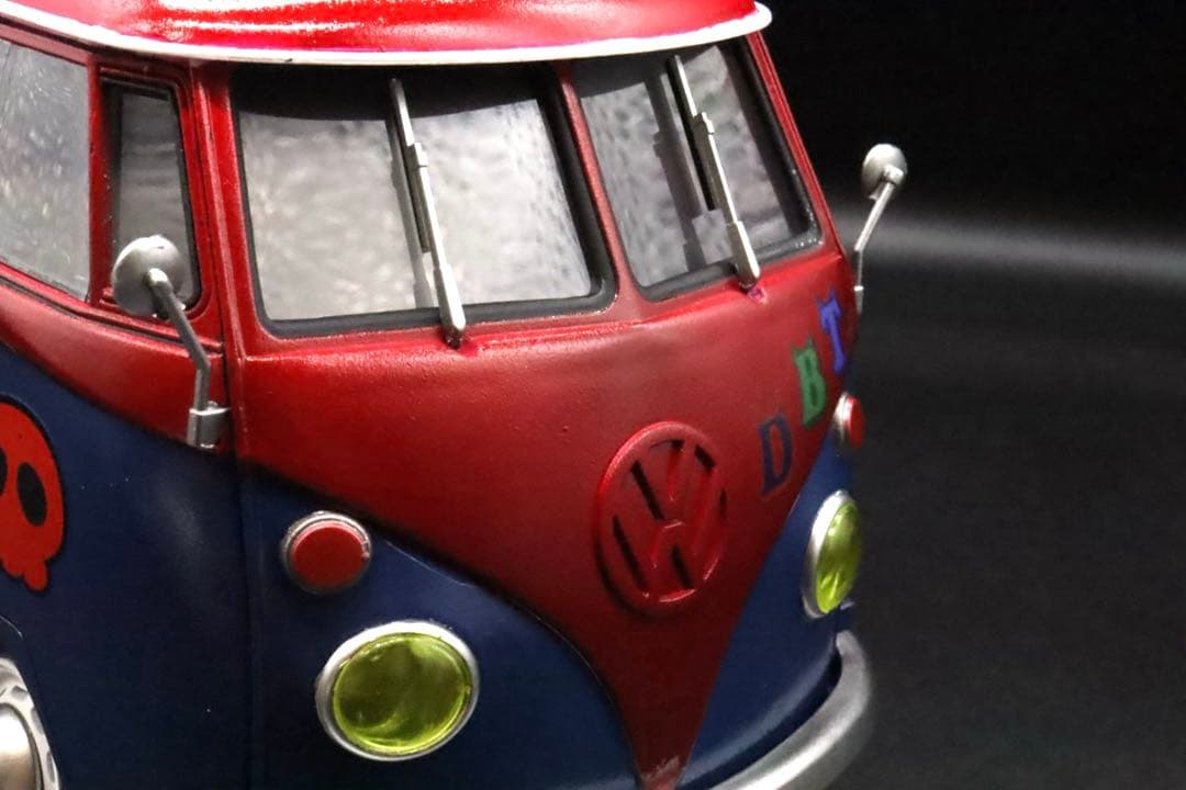 ハセガワ1/24 フォルクスワーゲン デリバリーバン ドロンボー一味【完成品】