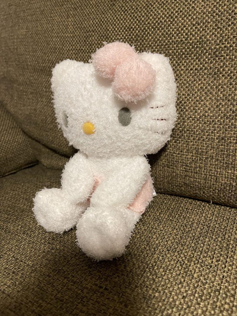 ハローキティ　サンリオ　ぬいぐるみ