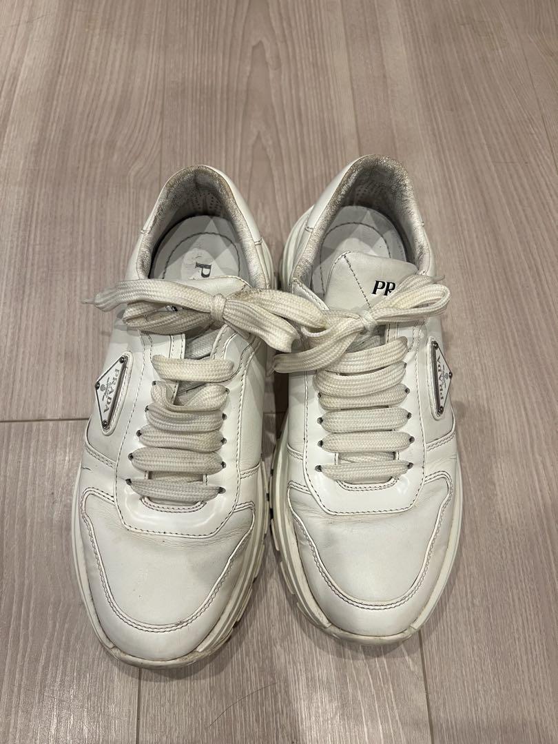 PRADA ホワイトレザー スニーカー