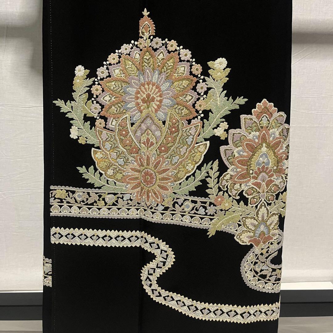 ①⓪⑧黒留袖　総刺繍　総相良　正絹　着物　比翼仕立て　美品　フォロー割対象外