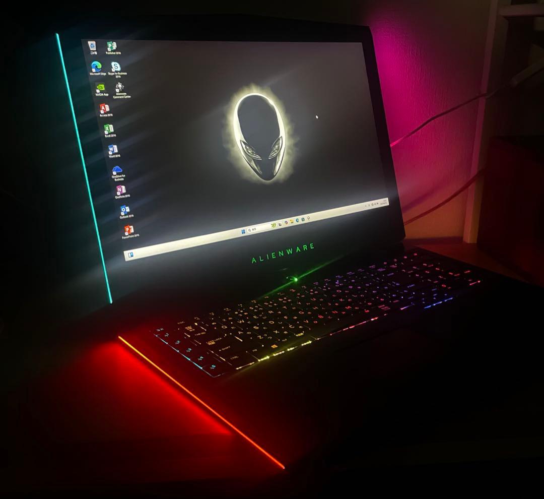 良品　Alienware 17 R4 16GB 360GB GTX 1070
