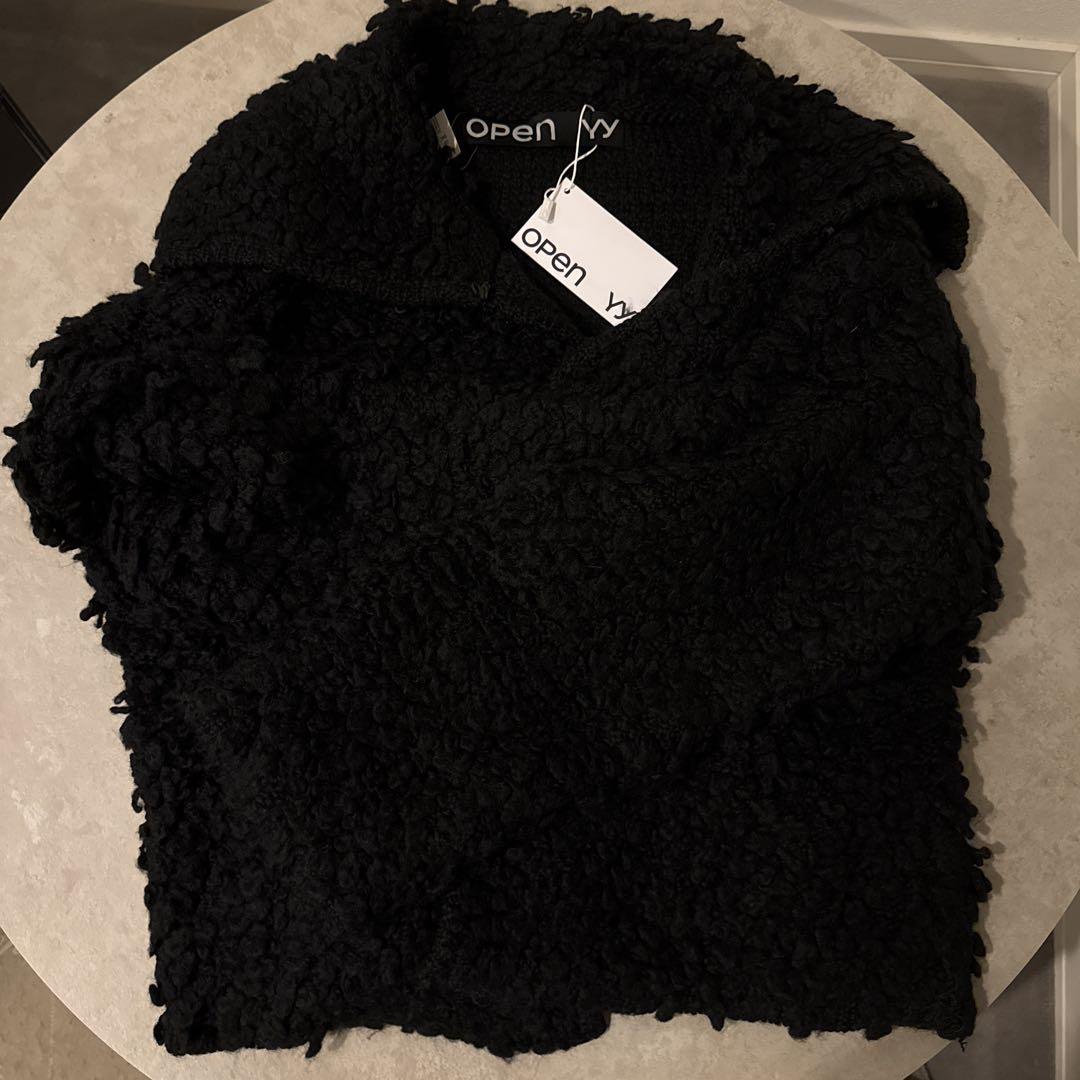 LOOPY KNIT
