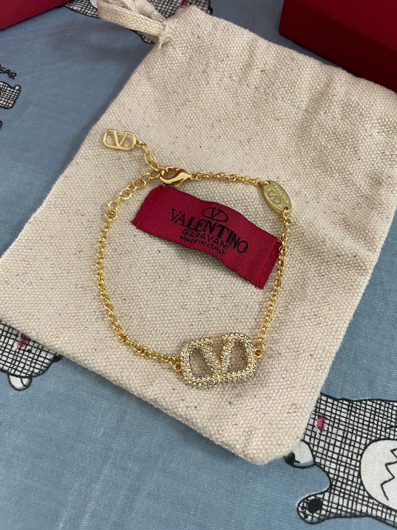 綺麗ヴァレンティノ　ゴールド　ブレスレット　刻印あり