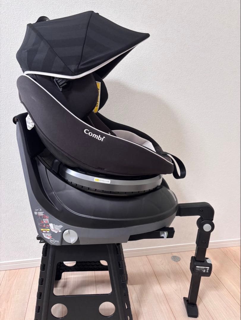 美品　コンビ クルムーヴスマートエッグクッションNeo ISOFIX おまけ付