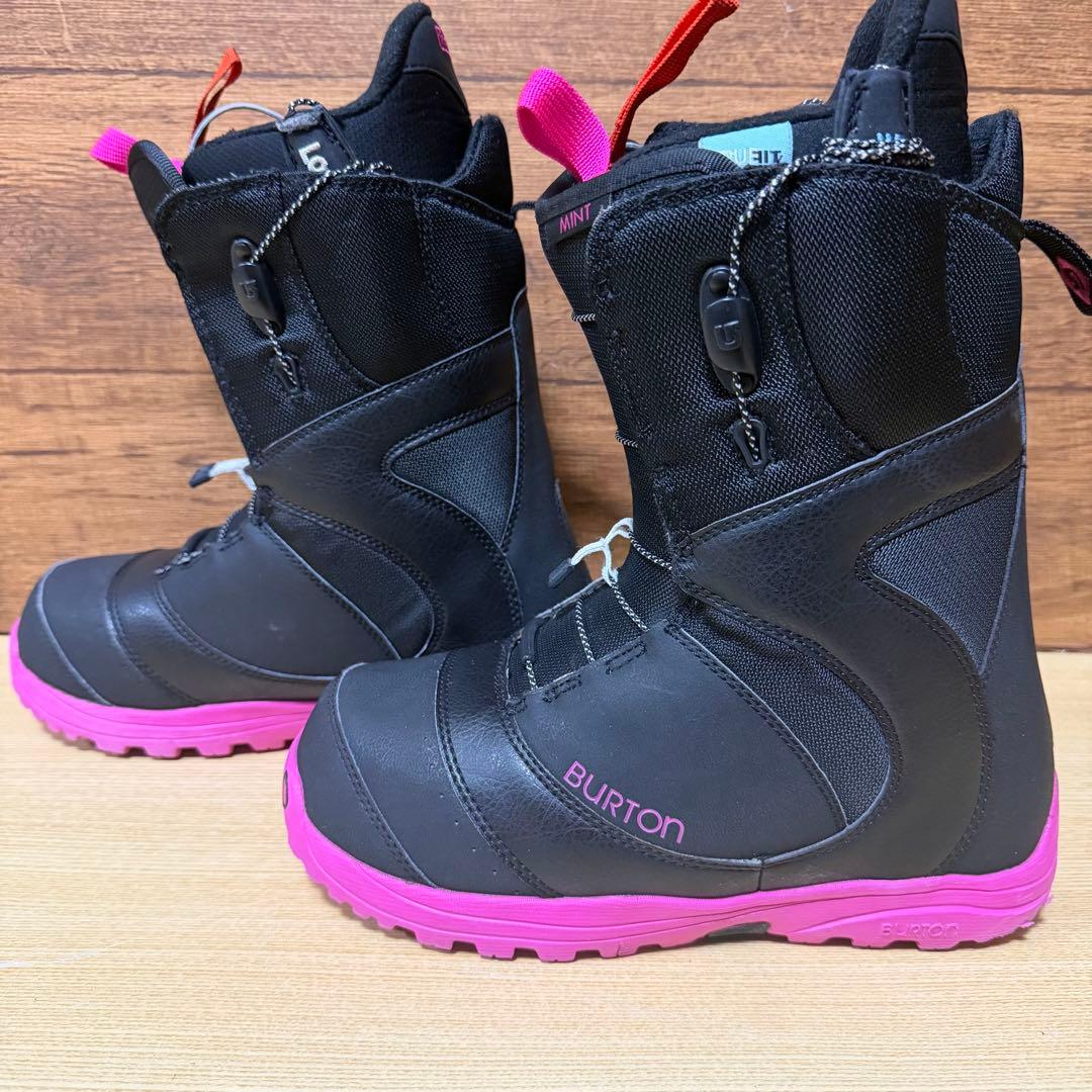 極美品 BURTON バートン フライングV レディーススノーボード 146cm 極美品 BURTON バートン フライングV レディーススノーボード 146cm