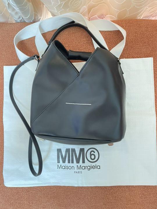 MM6 ショルダーバッグ ハンドバッグ 黒 ブラック MM6 ショルダーバッグ ハンドバッグ 黒 ブラック