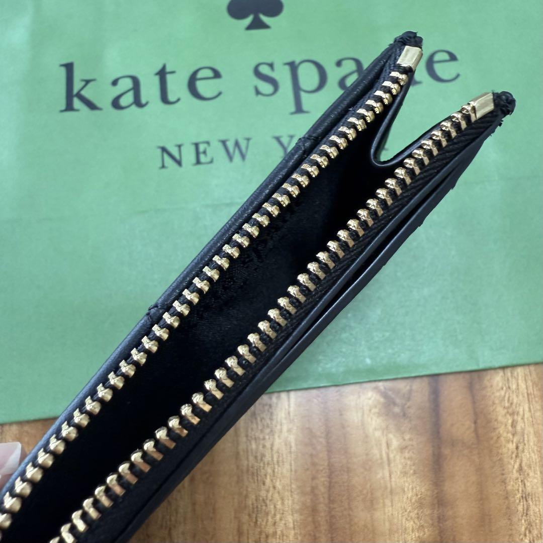 新品】kate spade ブラック キルティングカードホルダー 小物