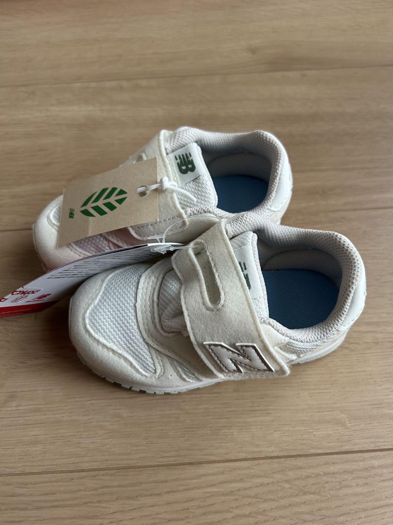 【新品未使用】new balance ベビーシューズ ホワイト