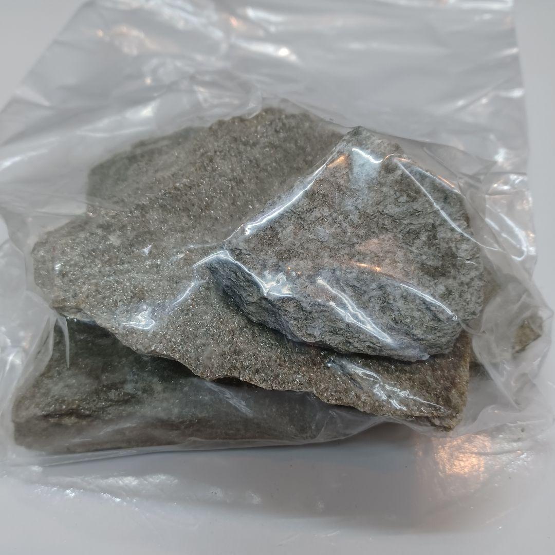 ③■バドガシュタイン鉱石1kg