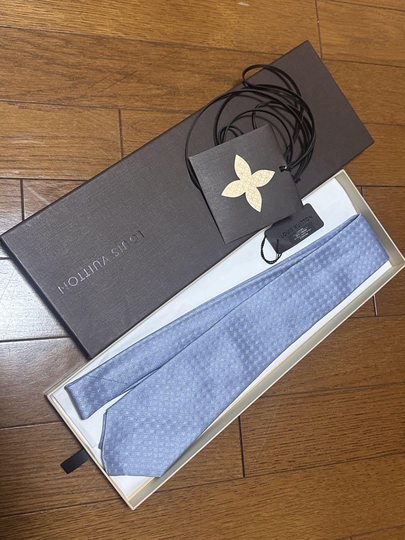 まとめ買い&価格交渉可能】Louis Vuitton ライトブルー ネクタイ まとめ買い&価格交渉可能】Louis Vuitton ライトブルー ネクタイ