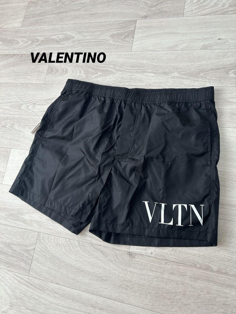 【新品未使用】VALENTINO／VLTNロゴスイムパンツ／海パン／水着 新品未使用】VALENTINO／VLTNロゴスイムパンツ／海パン／水着