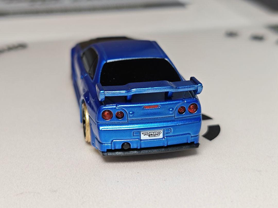 Turbo Racing製の1/76スケール ドリフトRCカーTC03