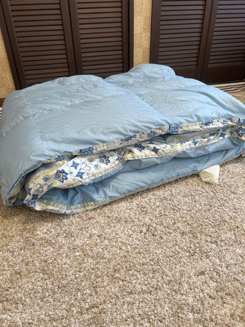 カナディアングースダウン95% セミダブル掛け布団