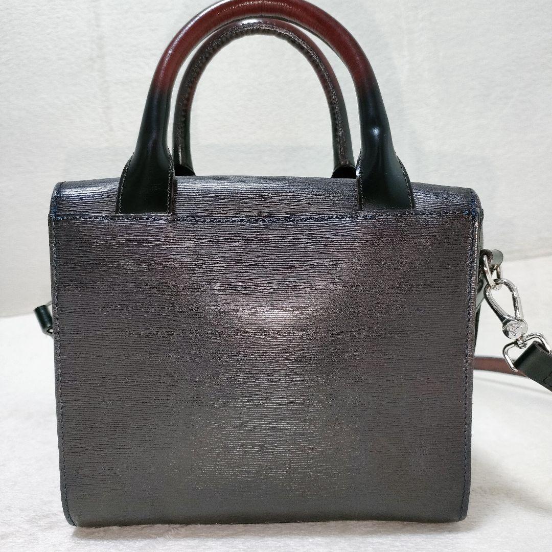 ホット商品 Vivienne Westwood NEW ADVAN ショルダーバッグ オーブ バッグ