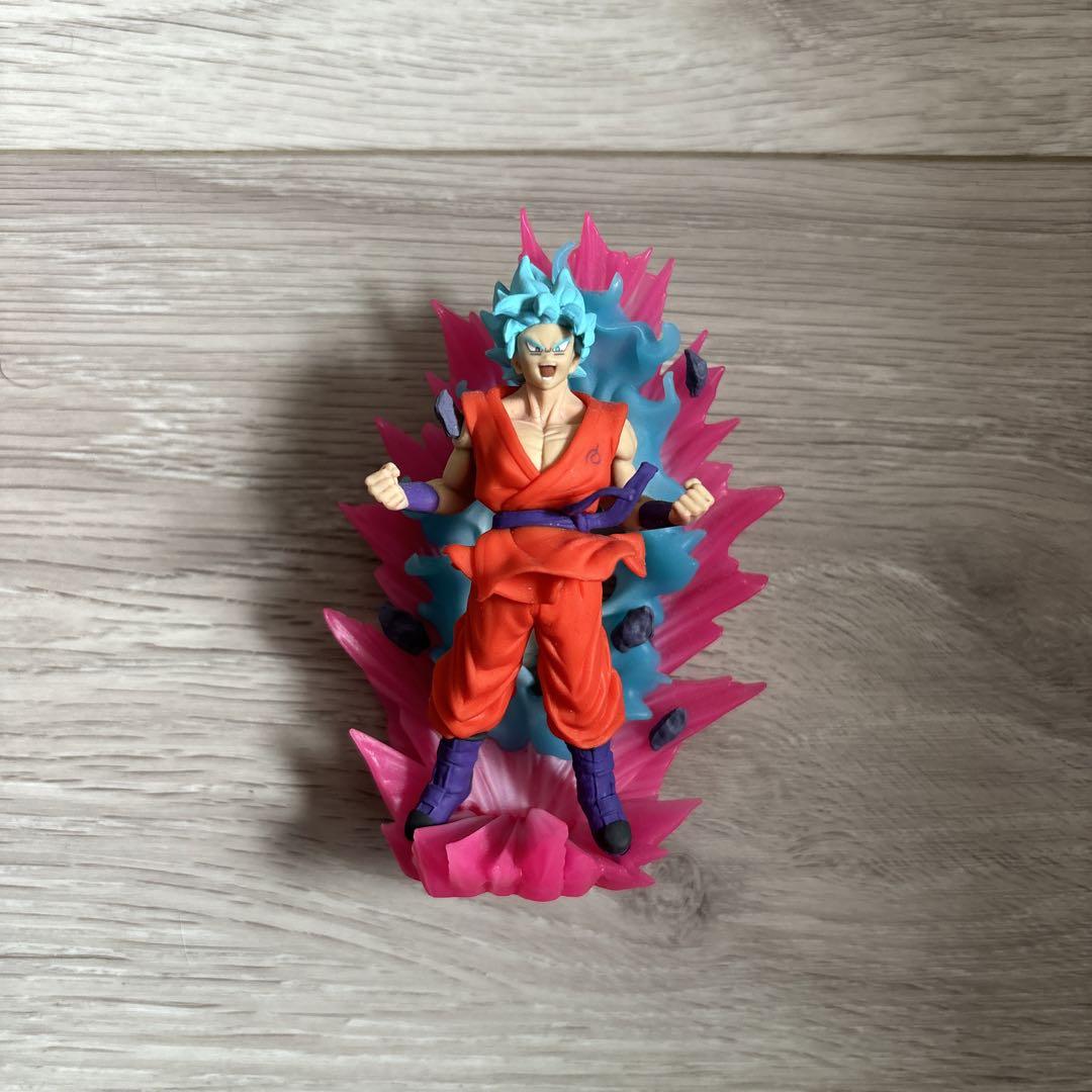 ドラゴンボール スーパーサイヤ人ゴッド 孫悟空 フィギュア