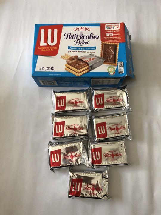 フランス　LUビスケット本　２冊 Amazon.co.jp: L'art du biscuit LU ビスケット フランス 洋書