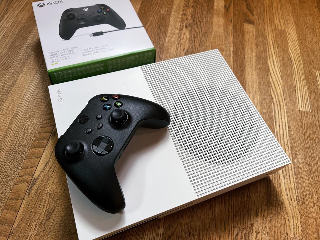 美品 Xbox One S 1TB 本体 新型コントローラー セット