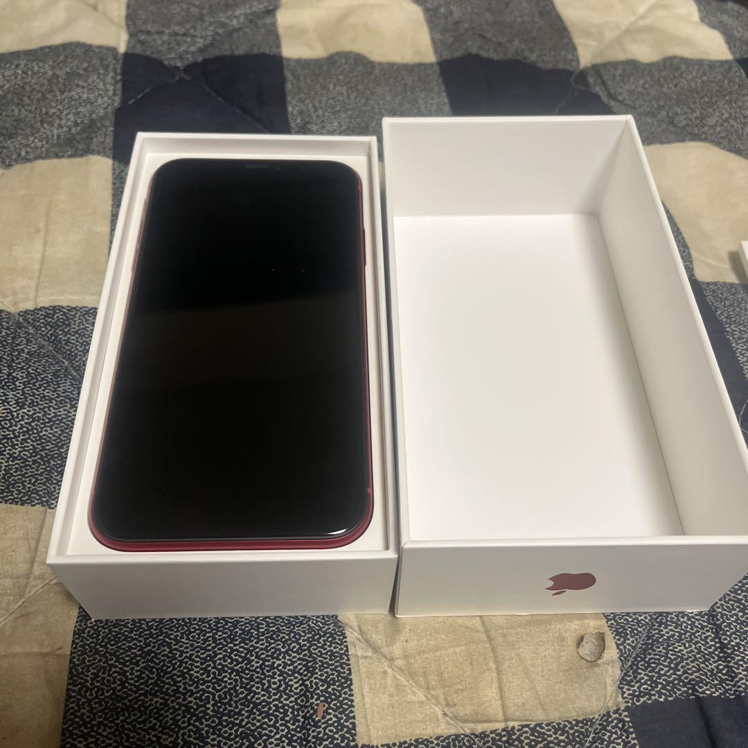 iPhone XR レッド 256 GB au