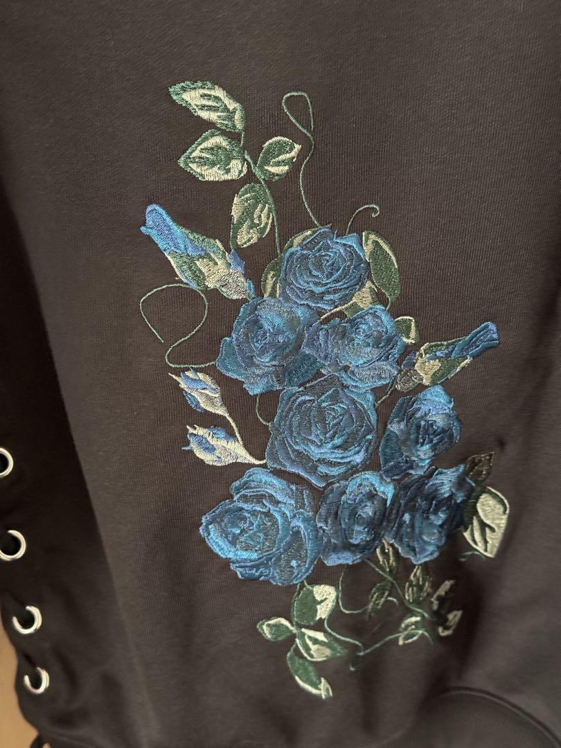 HARE×Adoコラボスウェット 刺繍入り ブルー /ブラック セット Mサイズ 限定品】Ado HARE コラボ 青薔薇 刺繍 スウェット ブラック M