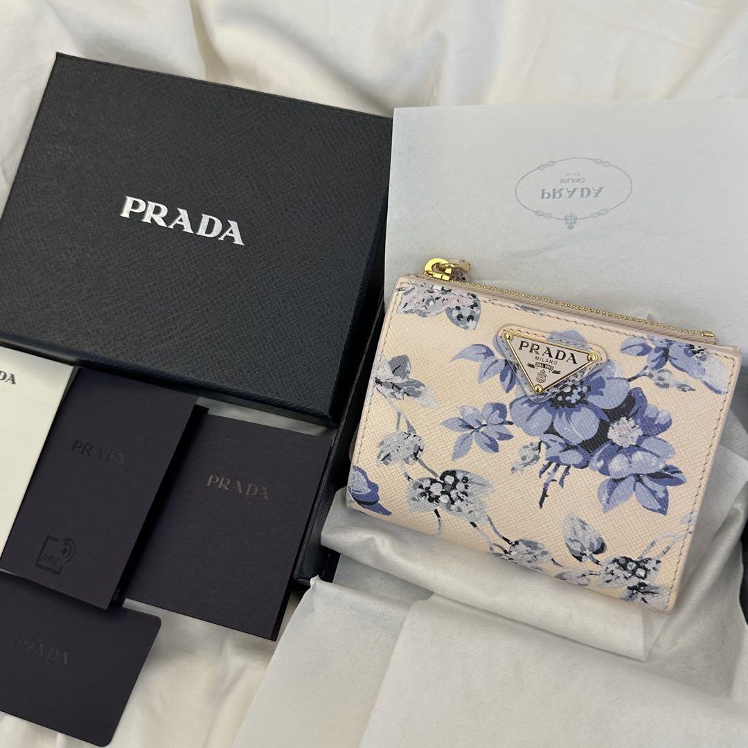 【新品】 PRADA 花柄 二つ折り 財布