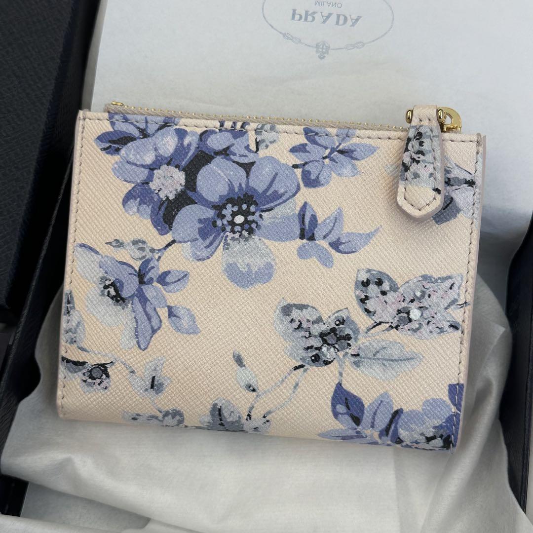 【新品】 PRADA 花柄 二つ折り 財布