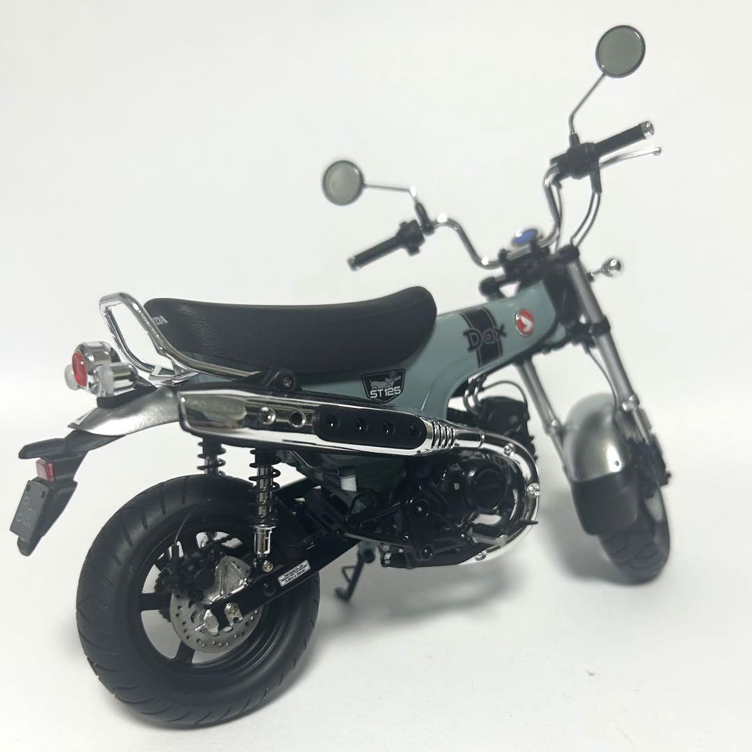 グレー　ダックス125 プラモデル　完成品