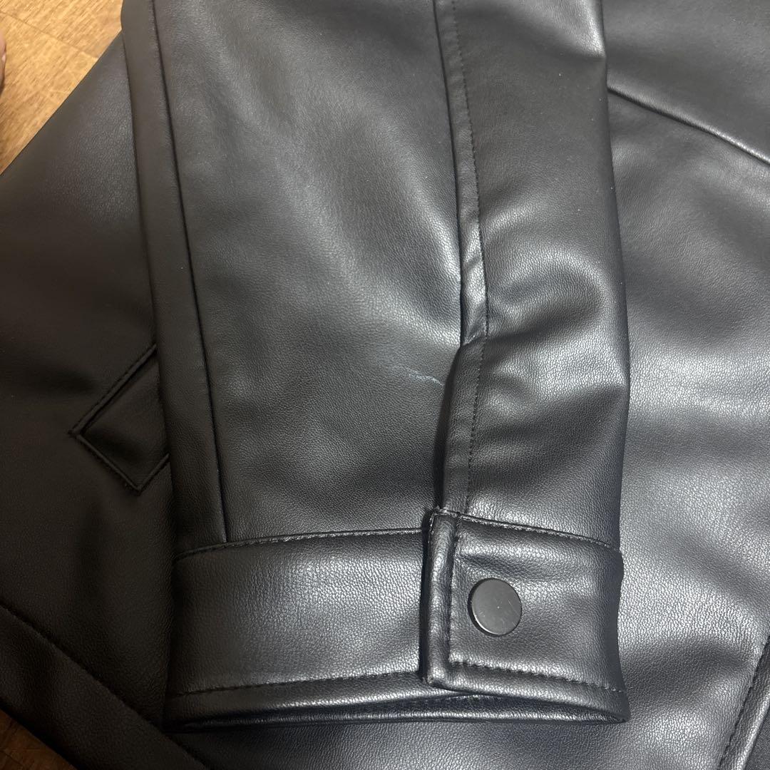 ZARAフェイクレザージャケット