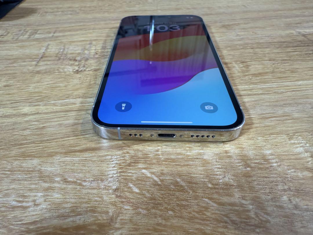 Apple iPhone 12 Pro シルバー 本体 箱あり 41gKz8g+d7L._UF894,1000_QL80_.jpg