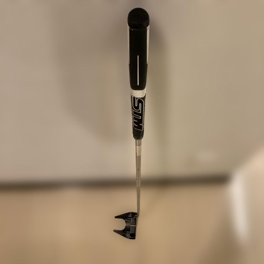 Odyssey Black Series iX 7 パター 34 インチ