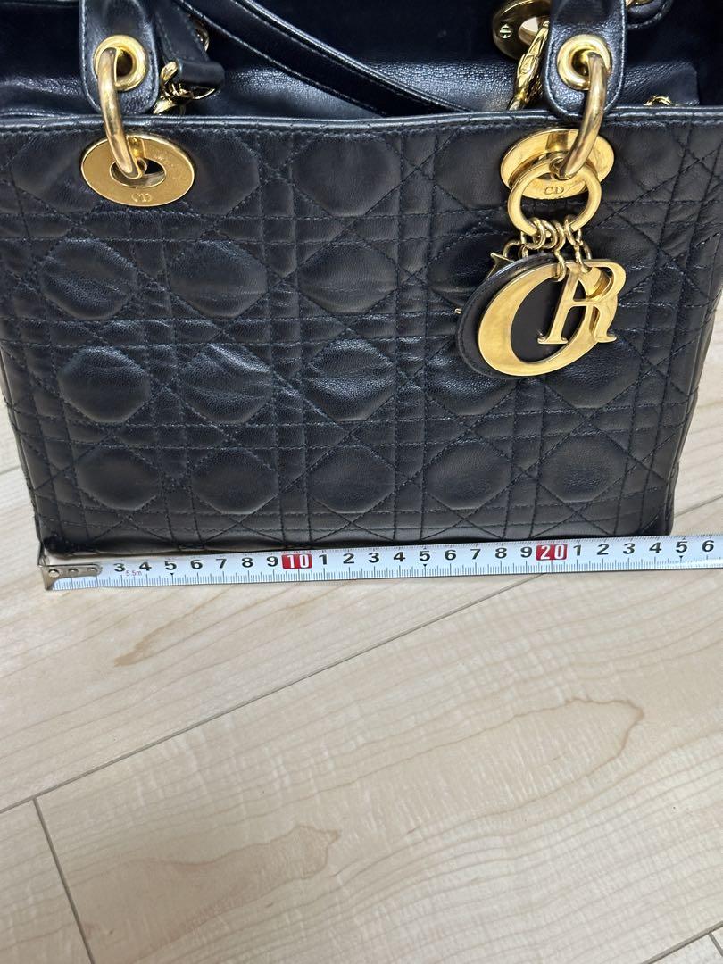 CDロゴ付き 黒レザーバッグ Dior ディオール