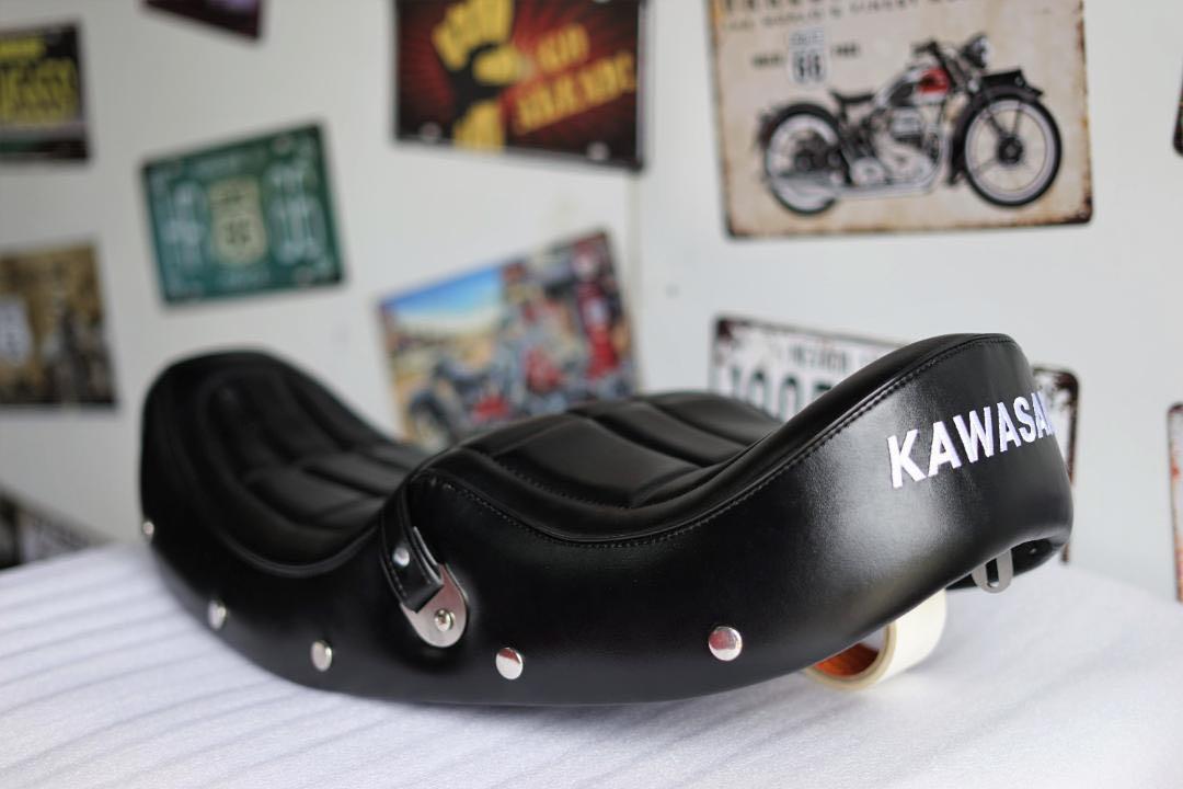 ［セール中］z900rs　シート　Javimotor　TYPE3　新品
