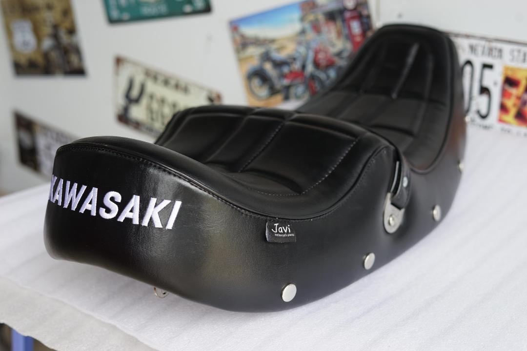 ［セール中］z900rs　シート　Javimotor　TYPE3　新品