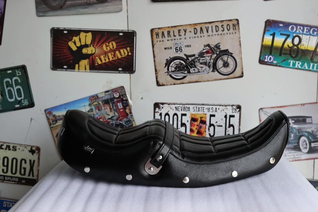 ［セール中］z900rs　シート　Javimotor　TYPE3　新品