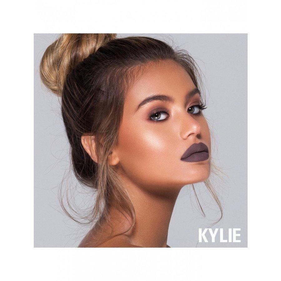 カイリー KYLIE COSMETICS MINK | LIP KIT