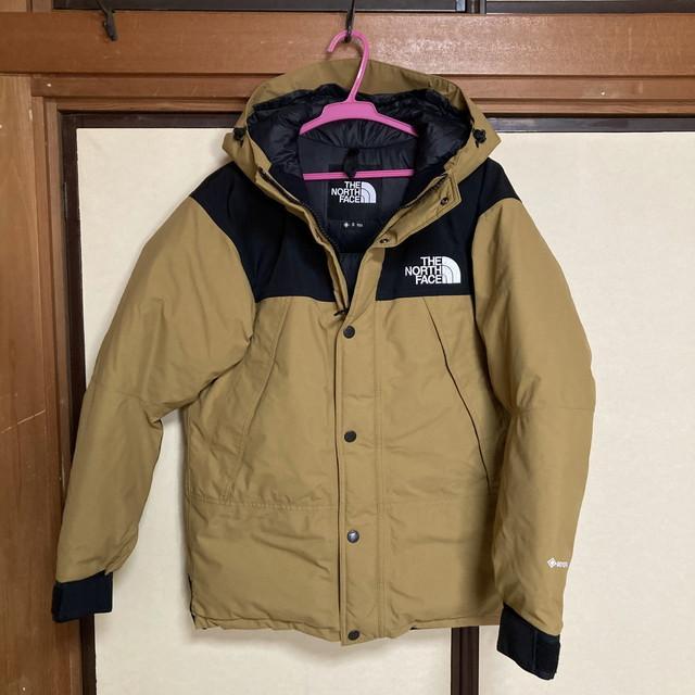 マウンテンダウンジャケット ベージュ