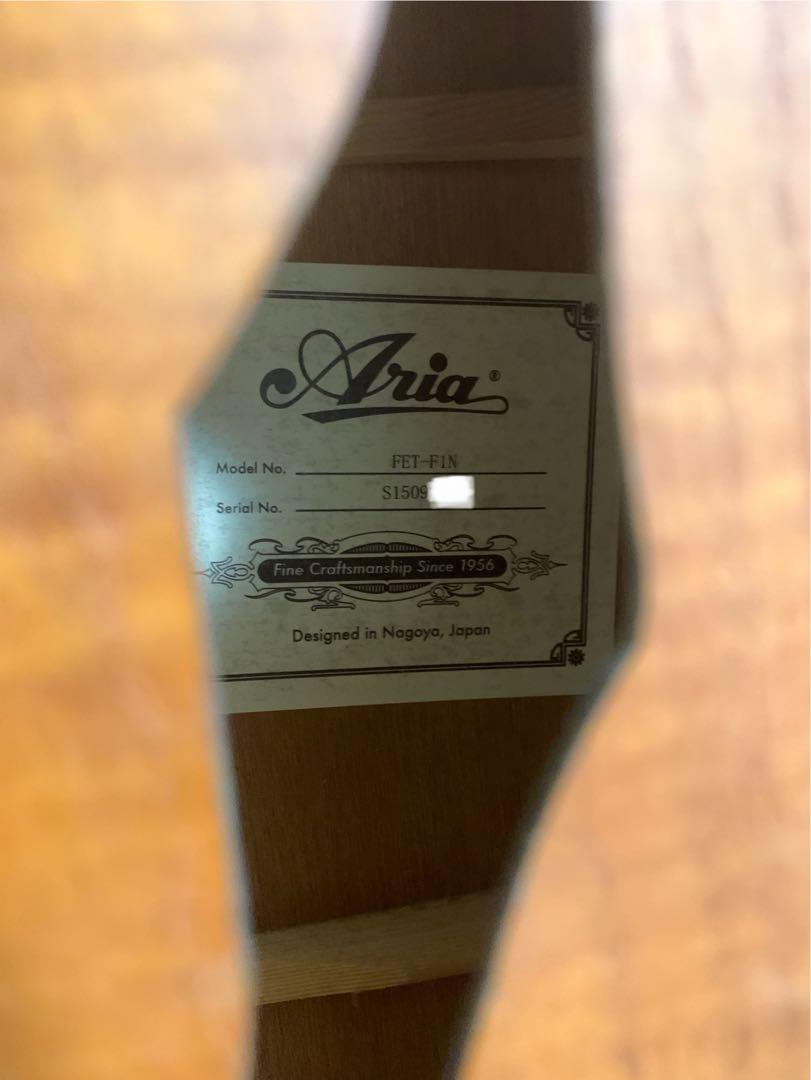 ARIA FET-F1 N エレアコ エレアコギター】Ariaより、F ホールを採用したエレアコギター