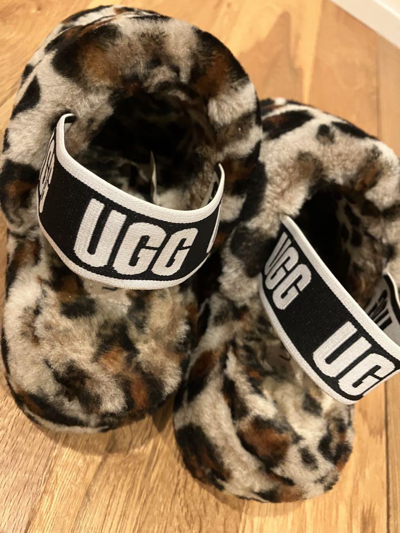 UGG   サンダル　ヒョウ柄