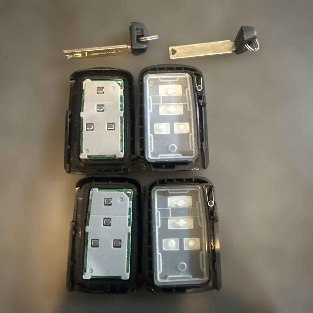 トヨタ スマートキー 4ボタン 2個セット 007-AC0146