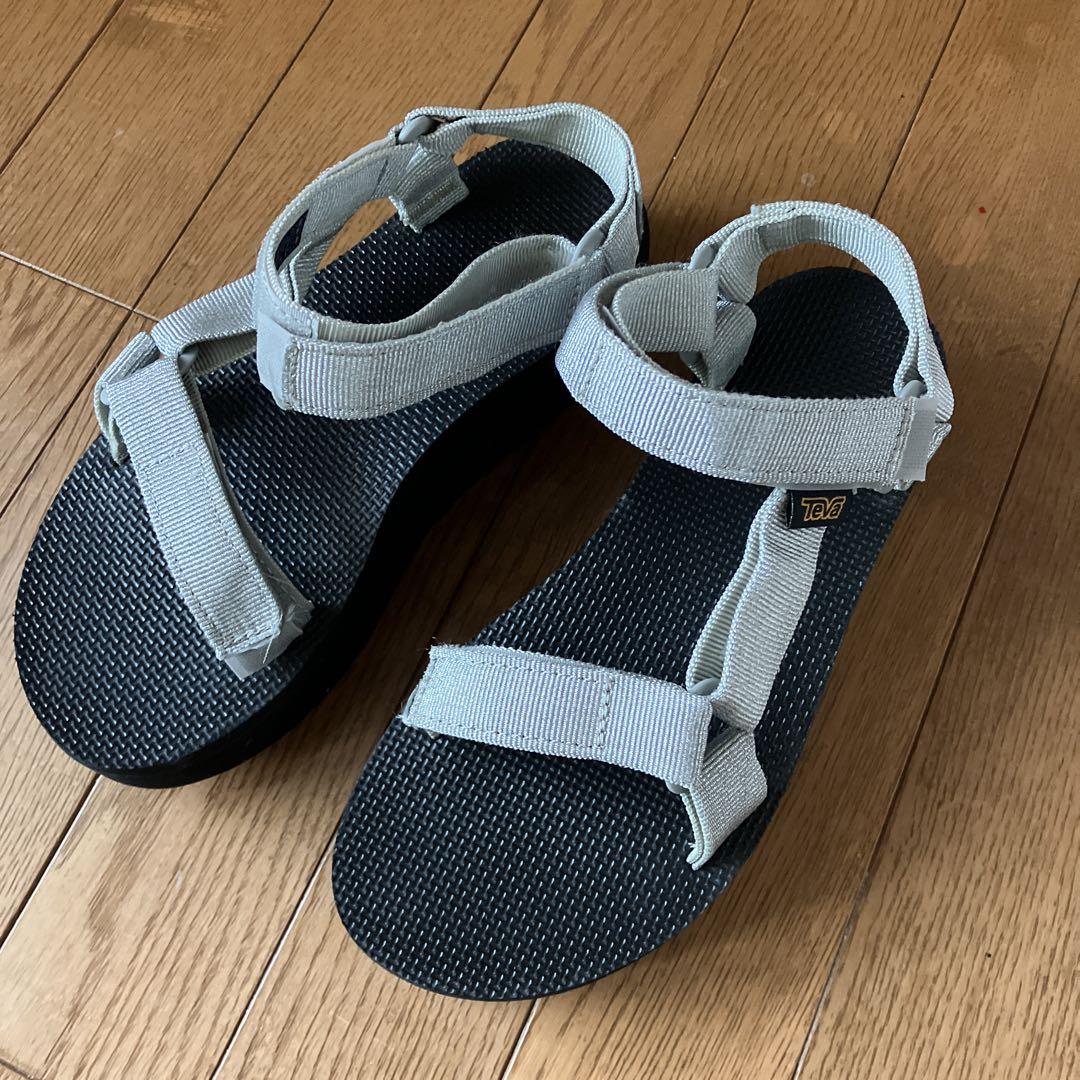 値下げしました!Teva⭐︎サンダル厚底 23