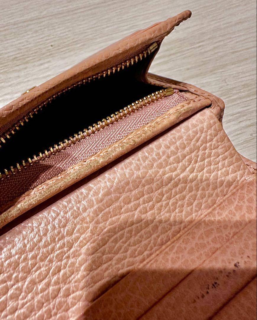 GUCCI ベージュ 二つ折り財布