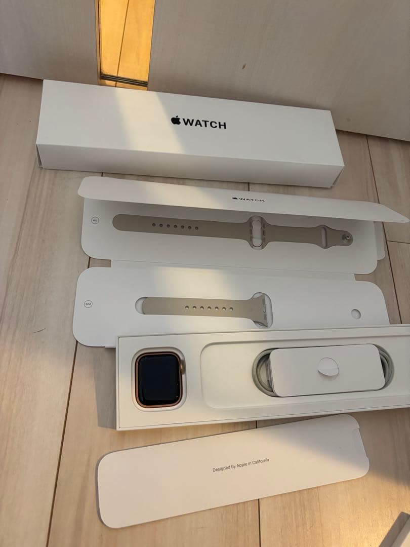 Apple Watch SE本体 40mm