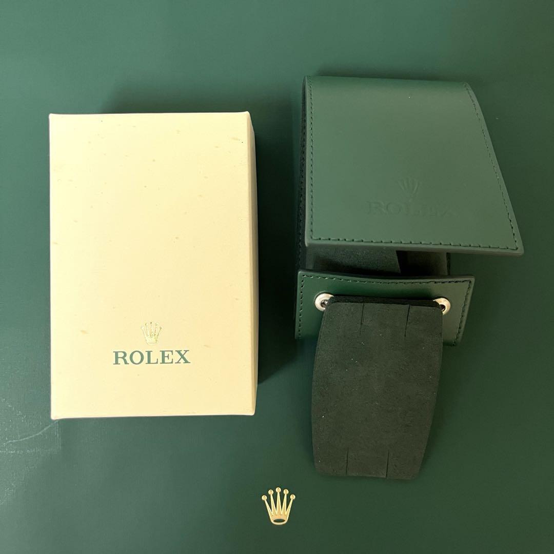ROLEX ノベルティ 時計　グリーンレザー ウォッチケース 箱とその他付属品